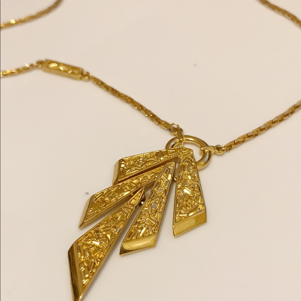 Faux Gold Necklace (chain length 21 inches)